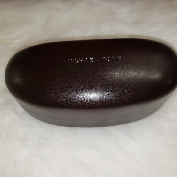 MICHAEL KORS HARD SUNGLASS CASE - Picture 3 of 3